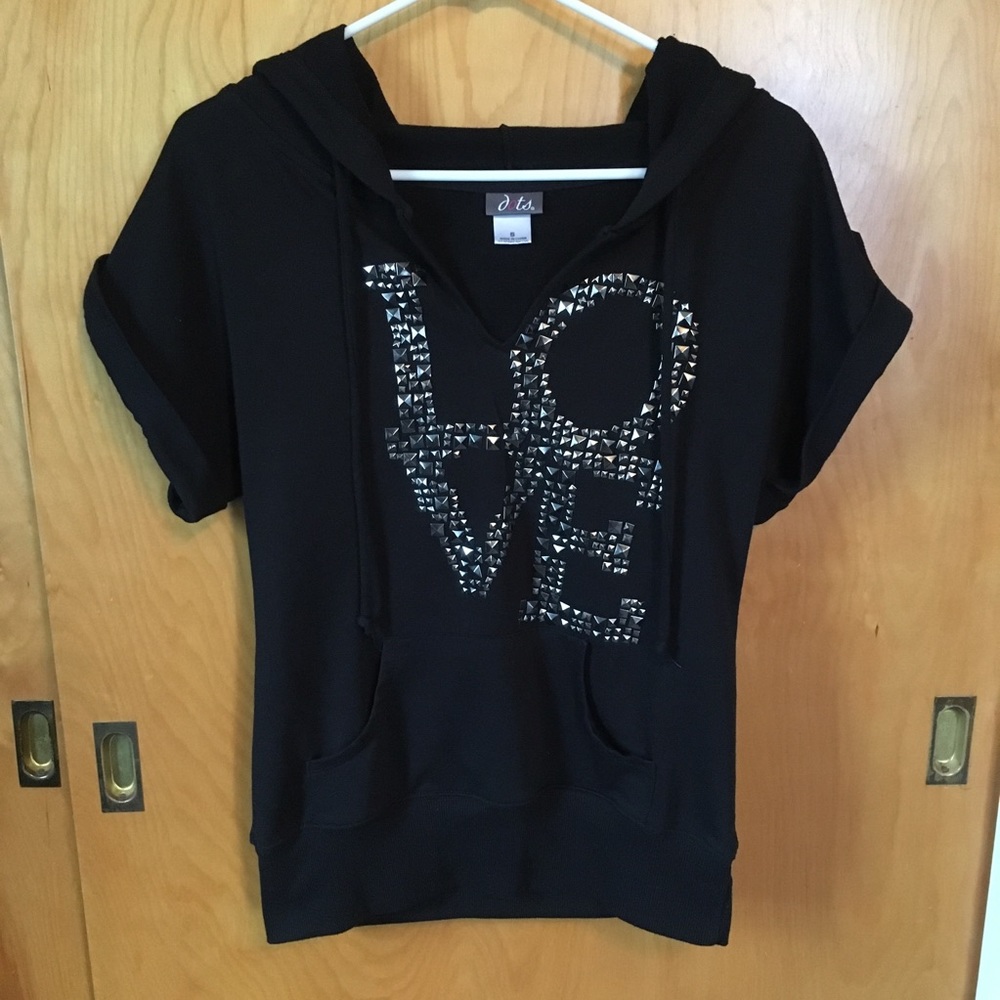 Black “LOVE” Short-Sleeved Hoodie